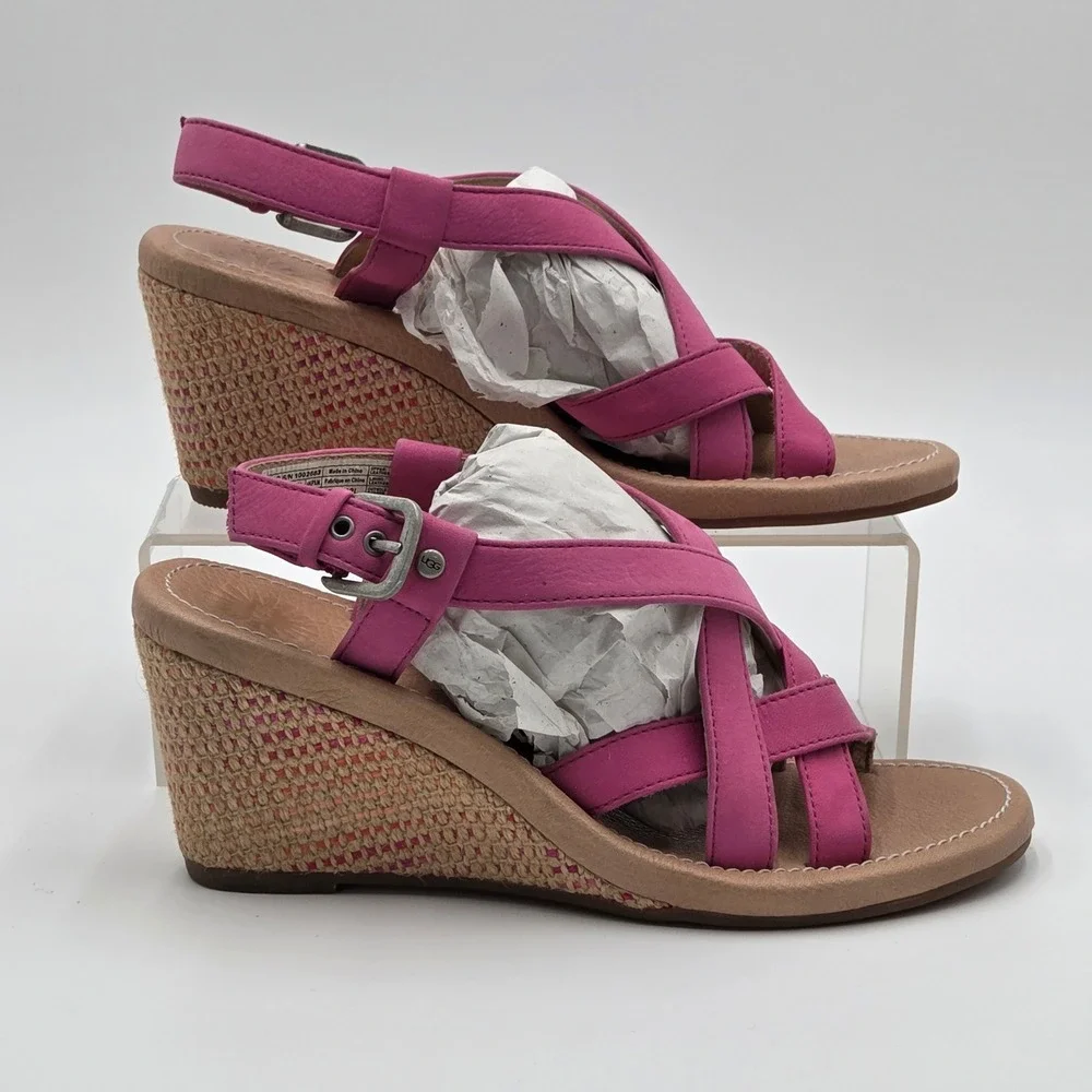 UGG Womens 7 Gaiana‎ Strappy Wedge Sandals Pink Leather Upper Summer